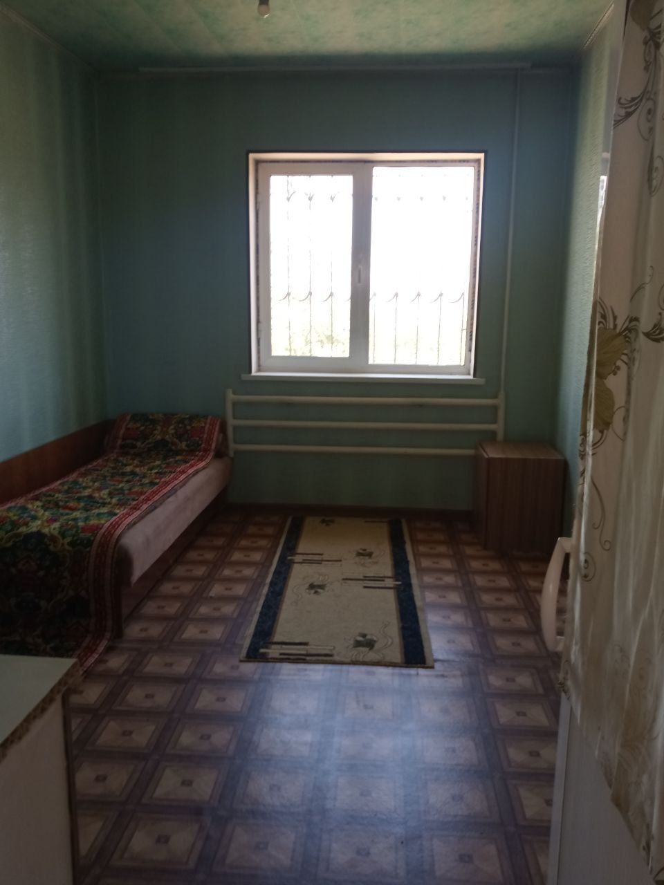 Уй сотилади яхши холатда, ближе к суперу.