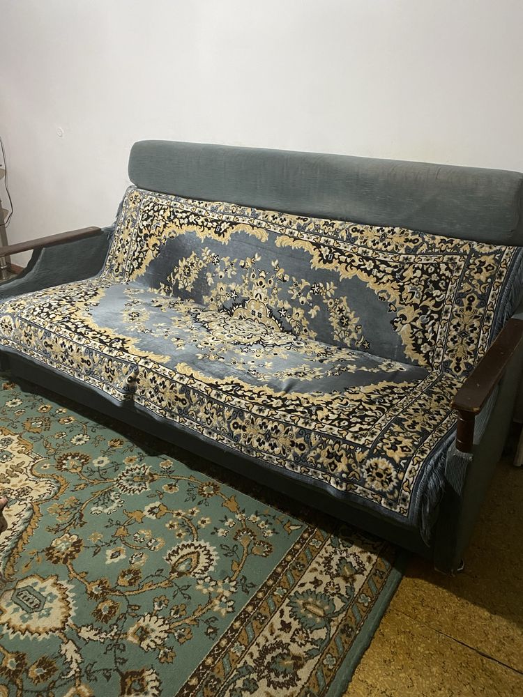 Продам диван самовызов г.Тараз 2 микр.