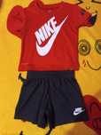Compleu nike în stare perfectă
