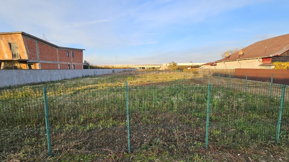 Vand teren 977 mp, intravilan, Pitesti