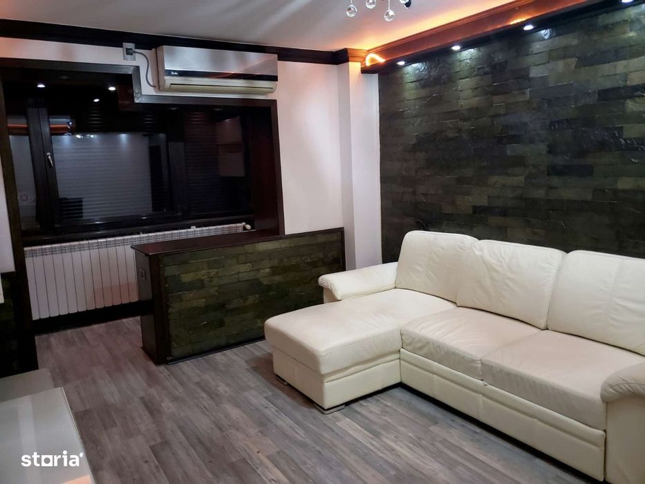 33697  Apartament LUX 3 camere Centru