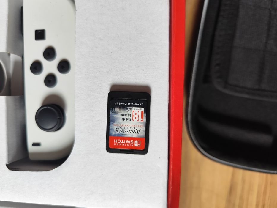 Nintendo switch OLED white + 2 игри