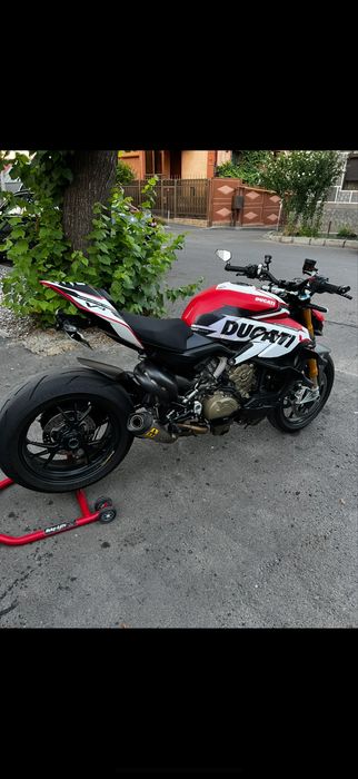 Ducati Streetfighter V4s