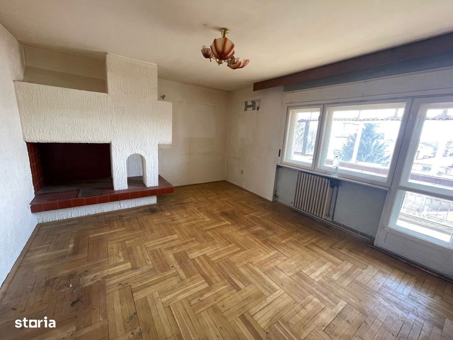 Proprietate unica-Centru-apartament 4 camere/visavi de Teatru Nationa