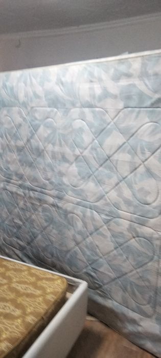 Продам матрас 1.85*2