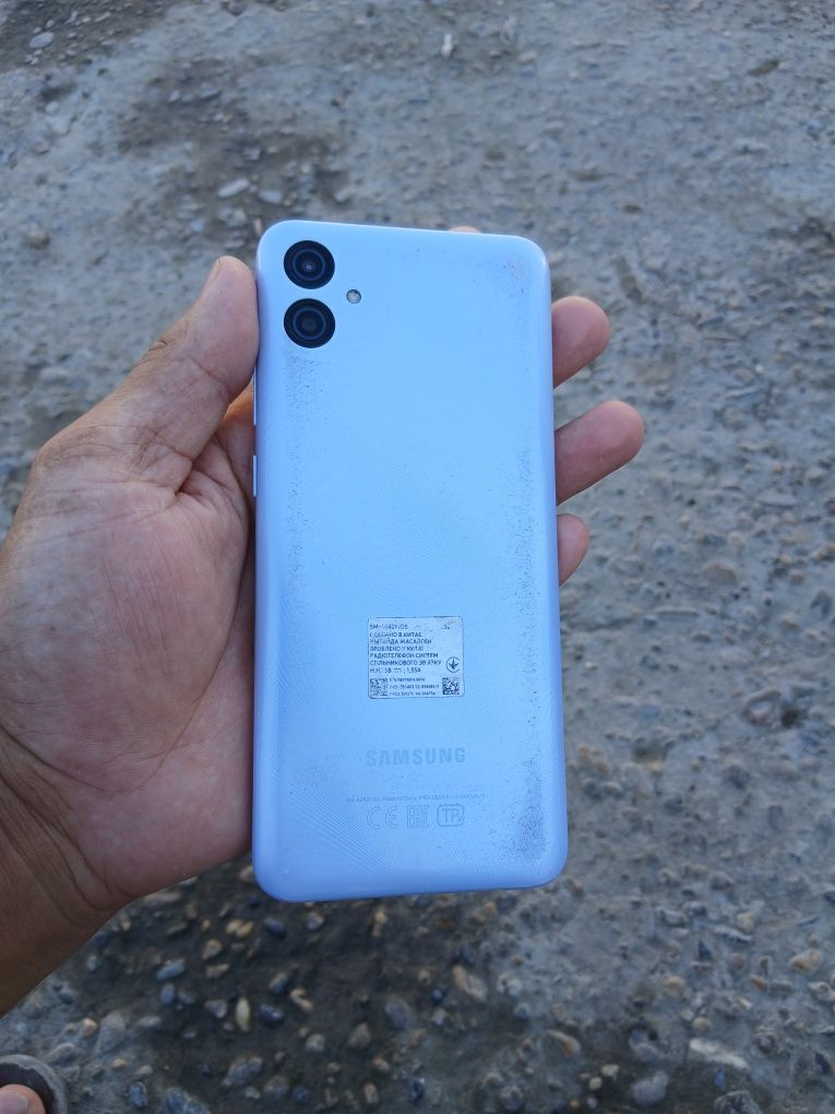 Samsung a04e sotiladi holati idial ochilmagan 3ga 32