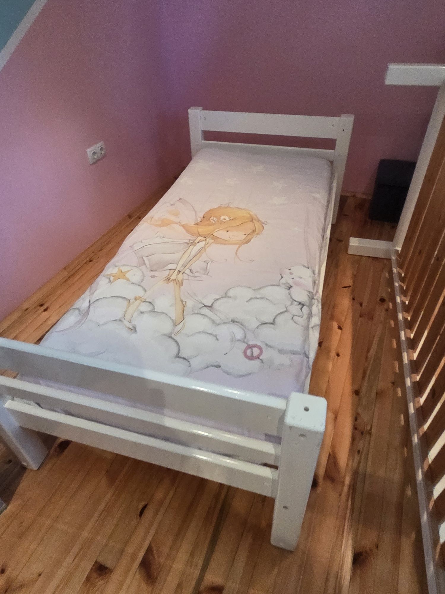 Двуетажно детско дървено легло икеа