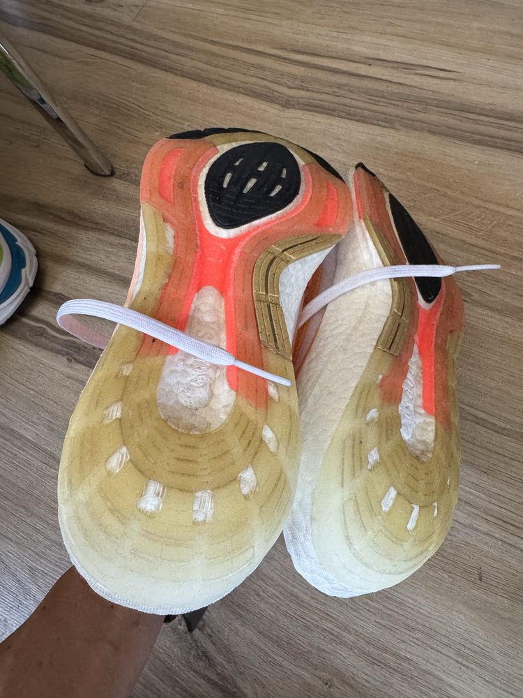 Оригинални маратонки Adidas UltraBoost 22! 40 н