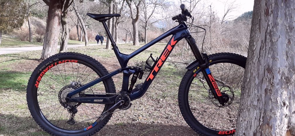 Trek Slash 9.8 XT L size