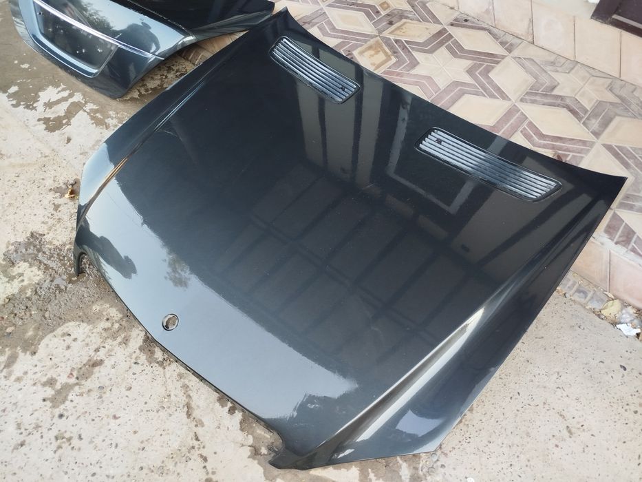 Mercedes 221 kapot va bagaj sotiladi