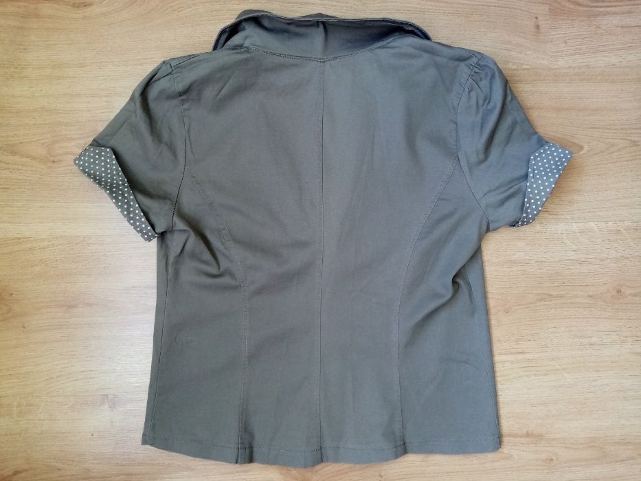 Сако с къс ръкав