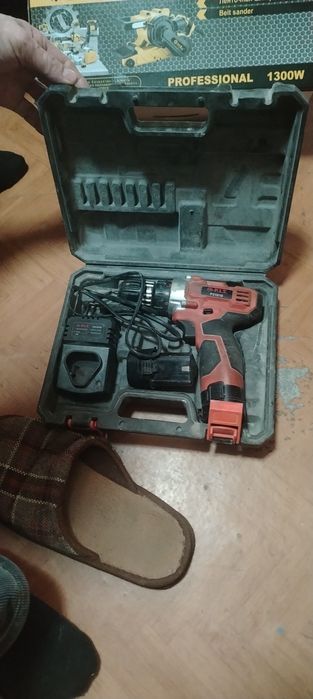 дрель-шуруповерт