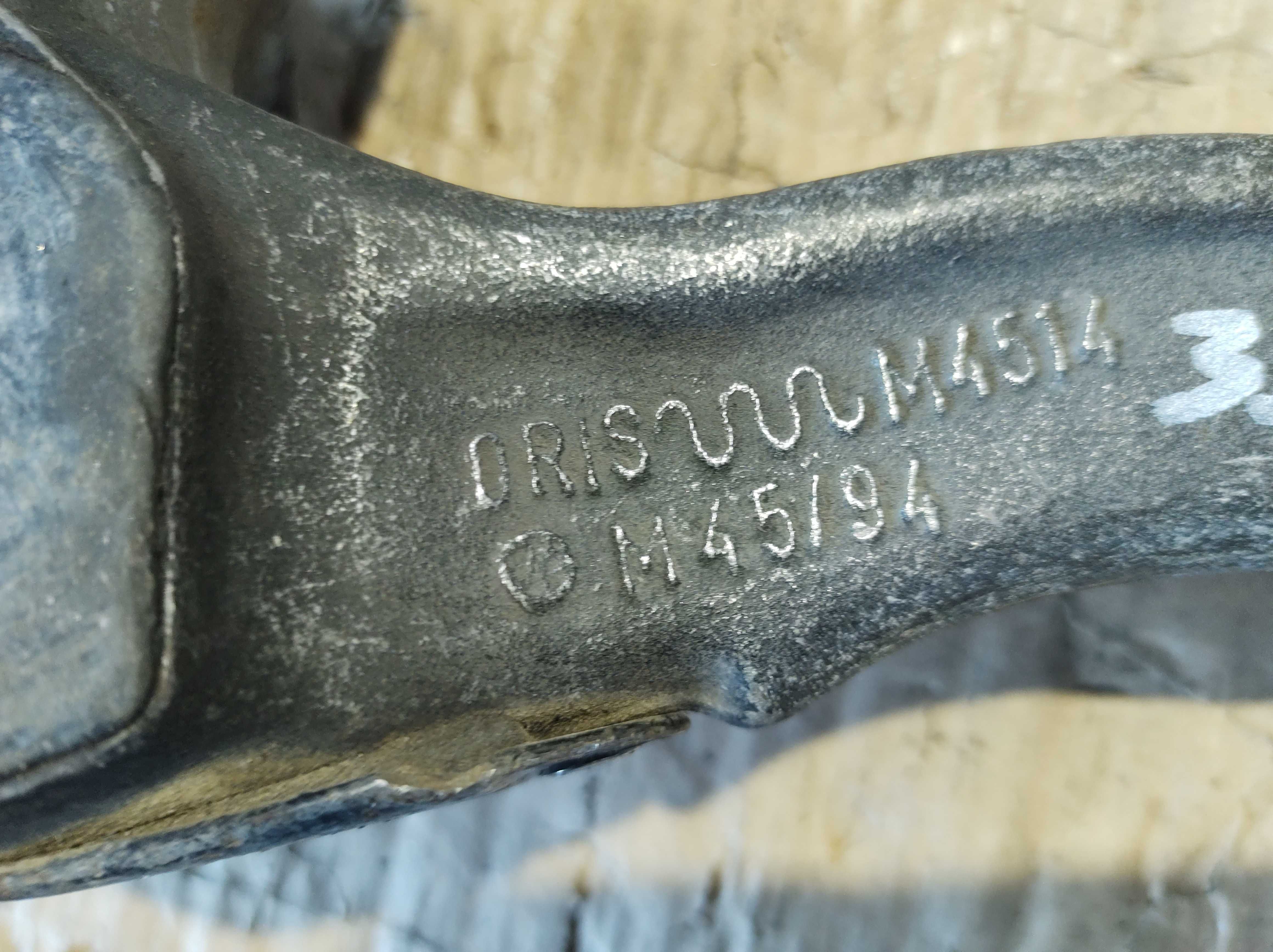 Подвижен Теглич Глава Топка Теглич за BMW 5 E34 ORIS m4514