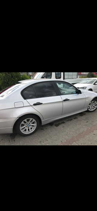 Vând bmw e90 163 cai .preț negociabil.
