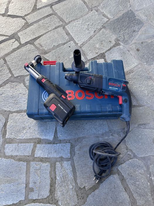 Перфоратор BOSCH