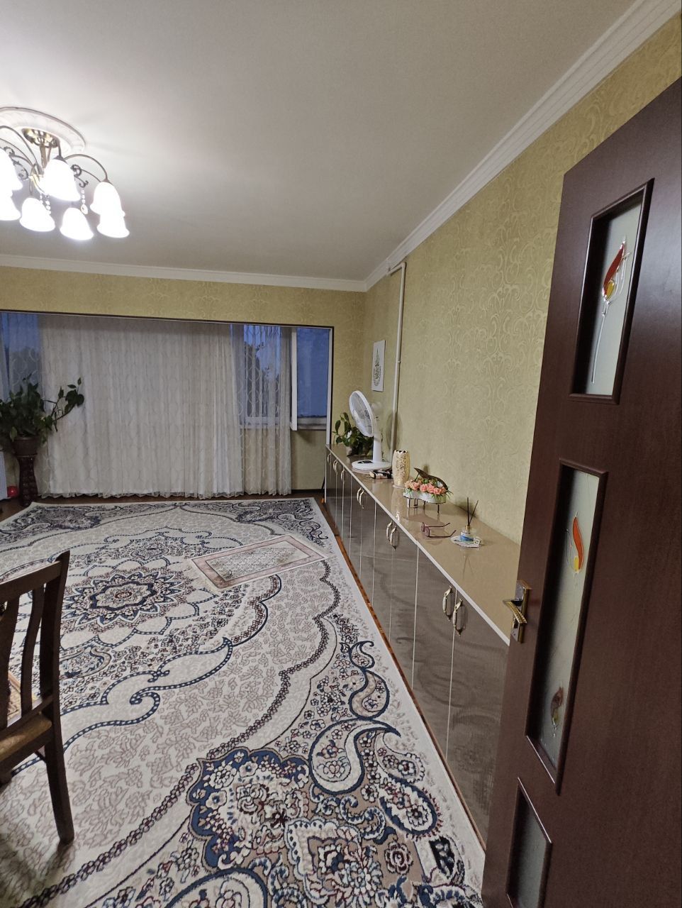 Продаётся 2х комнатные квартира в центре города
