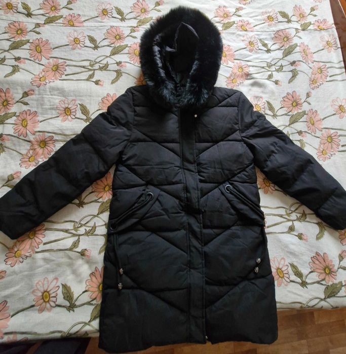 Продам женскую куртку.