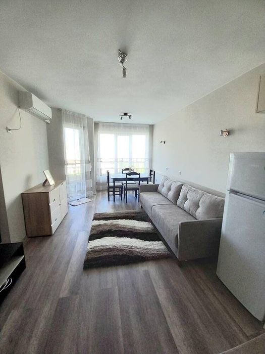 Дава се под наем Двустаен апартамент в Бургас, Зорница - 62 кв.м за 459 € - Снимка #2