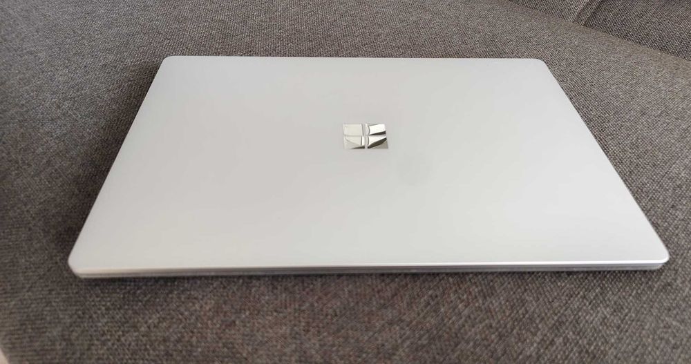 Microsoft Surface Laptop 4 Ryzen 5 Touchscreen Slim Metal 2022 Tableta