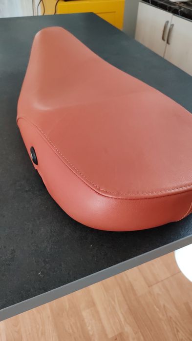 Tapiter retapitat sei moto sa scaune