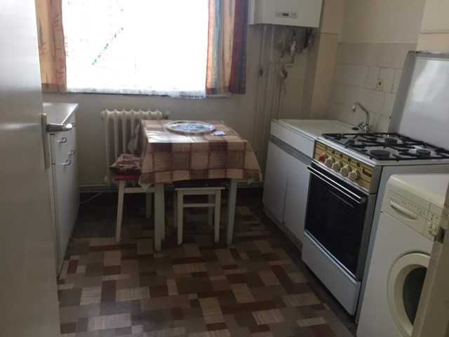 Apartament pentru inchiriat 2 camere zona centrala- Piata Taranveni