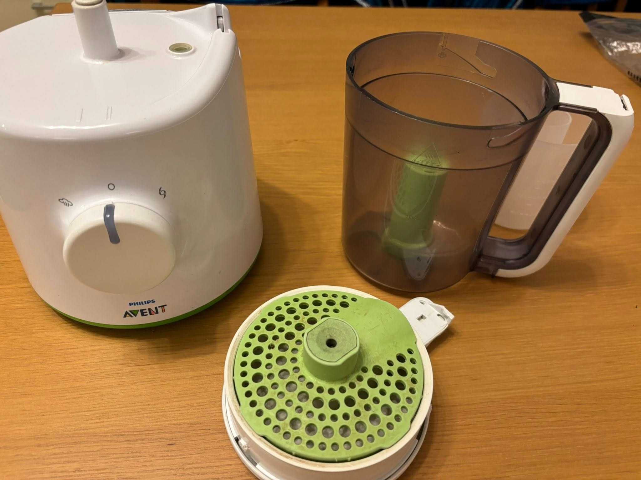 Комбиниран уред за готвене на пара и блендер Philips Avent. Използван