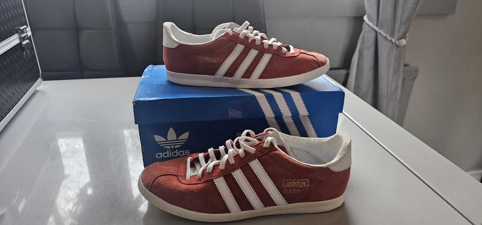 Страхотни оригинални Adidas Gazelle OG - размер 41 / 41.5, червени