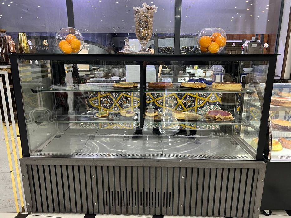 Холодильник витрина