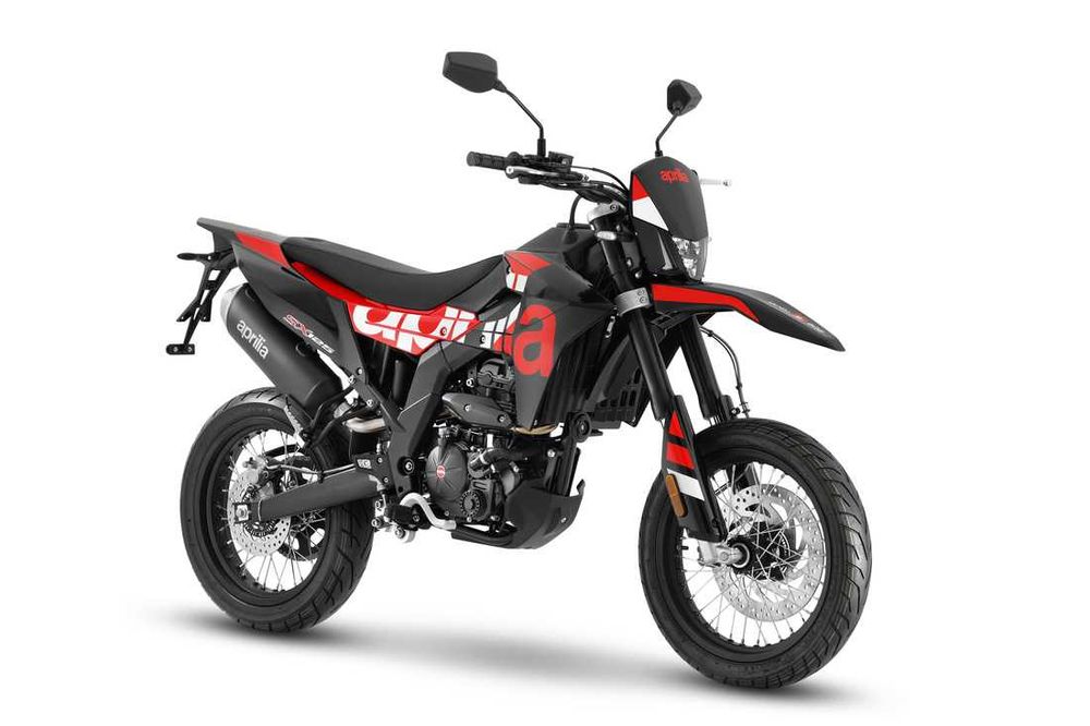Aprilia RX 125 - Probabil singurul model enduro 125 omologat de strada