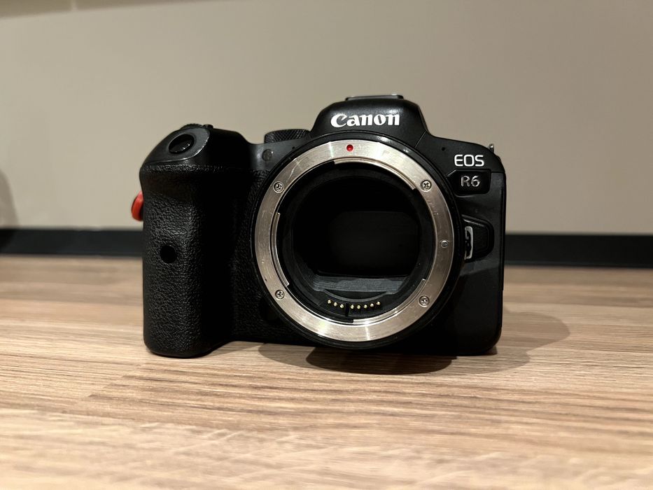 Camera mirrorless Canon R6 in stare perfecta