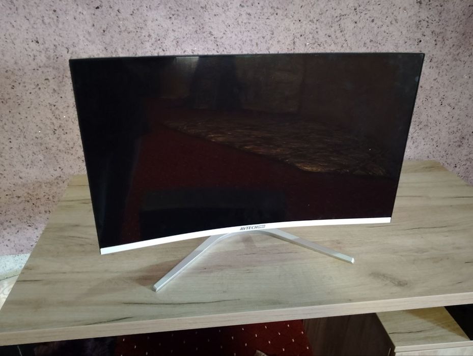 Кампютер срочно сотилади пул керак телда тшунтира оламан