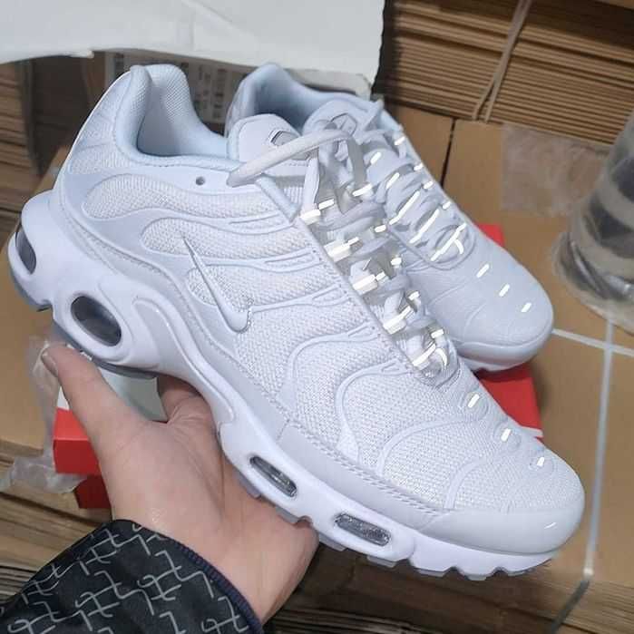 Nike Air Max TN Plus Triple White 36,37,38,39.40,41,42,43,44,45,46