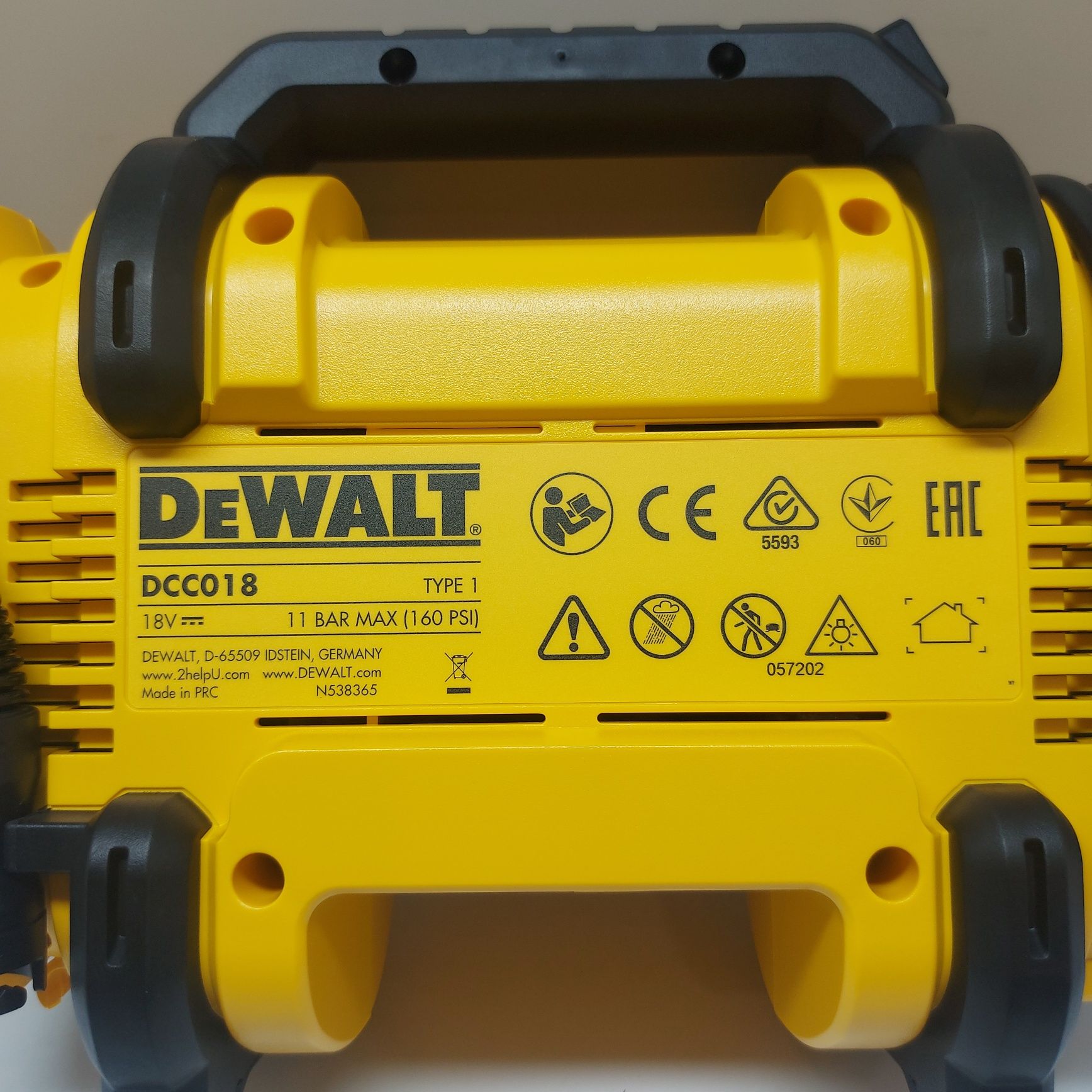 Акумулаторен компресор DeWALT DCC018N