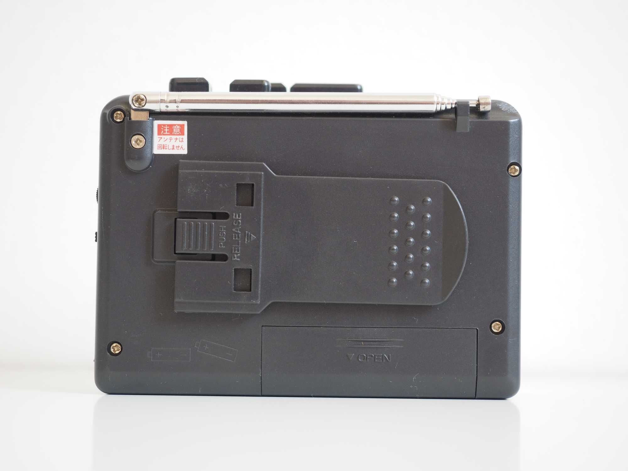 Casetofon LEC WM-776D, cu radio + ceas, reportofon, funcțional, player