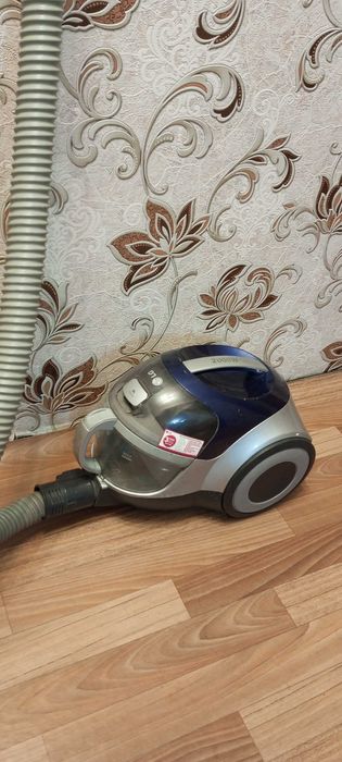 Продам хороший пылесос LG . Недорого!!! Срочно