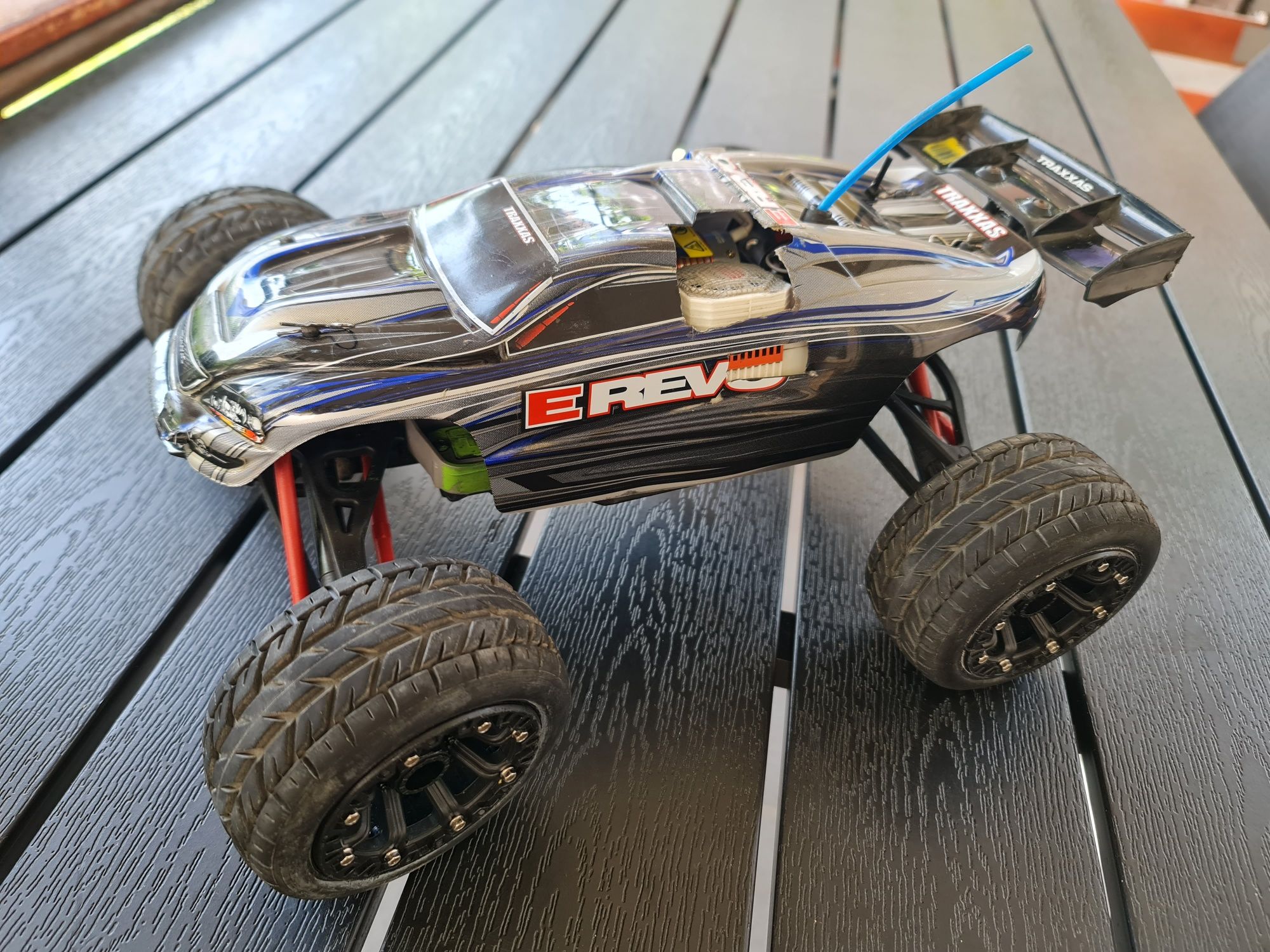 Traxxas e-revo rc model