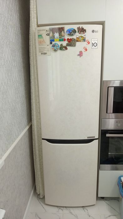 Продается холодильник LG
