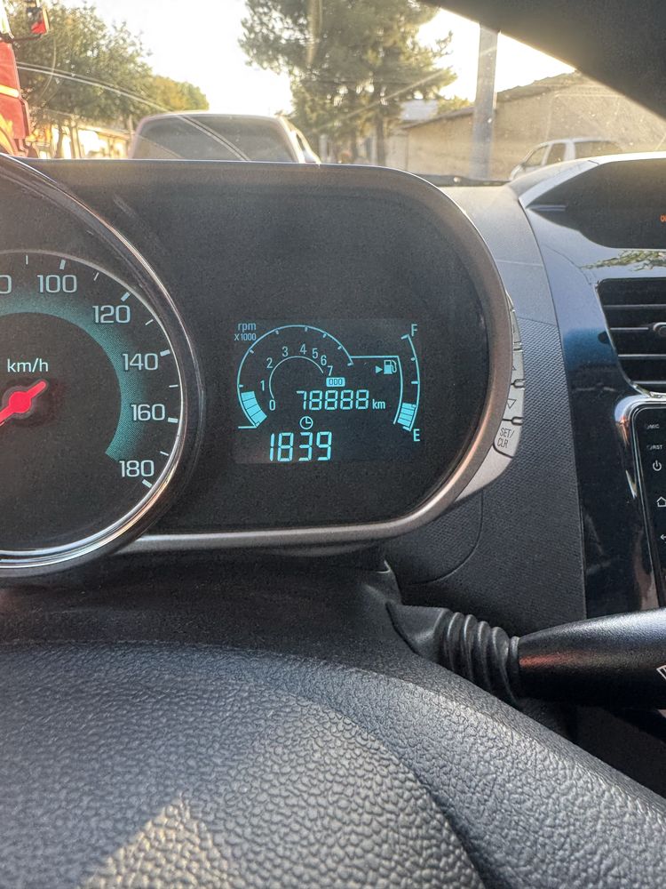Spark 2019 mokriy 79.000km
