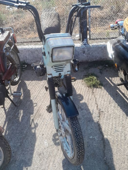 Vând ieftin scutere și mopeduri