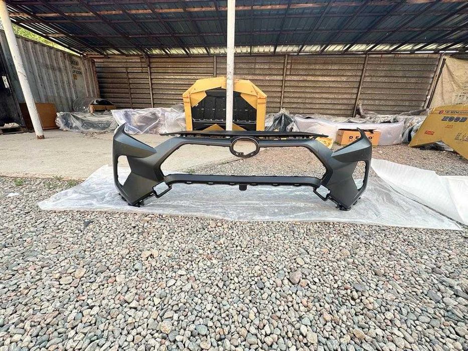 Бампер передний верхний часть  Тойота Рав4 / Toyota RAV 2021