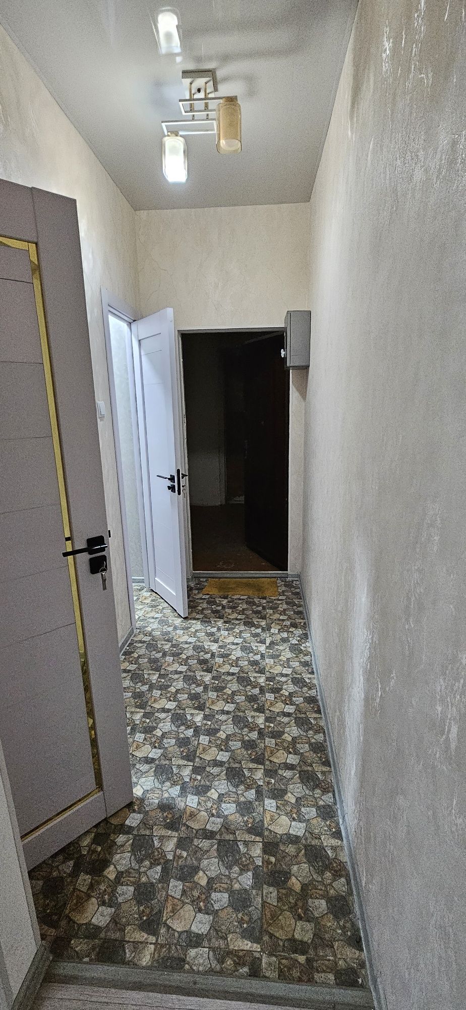Массив Ялангач 2в3*1*4 балкон 3*4 , Эко Базар, Автосалон Пойтахт