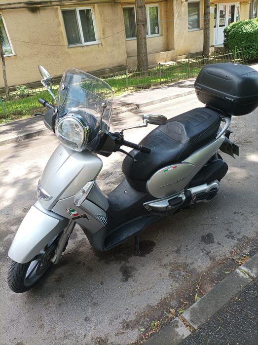 Aprilia scarabeo 500