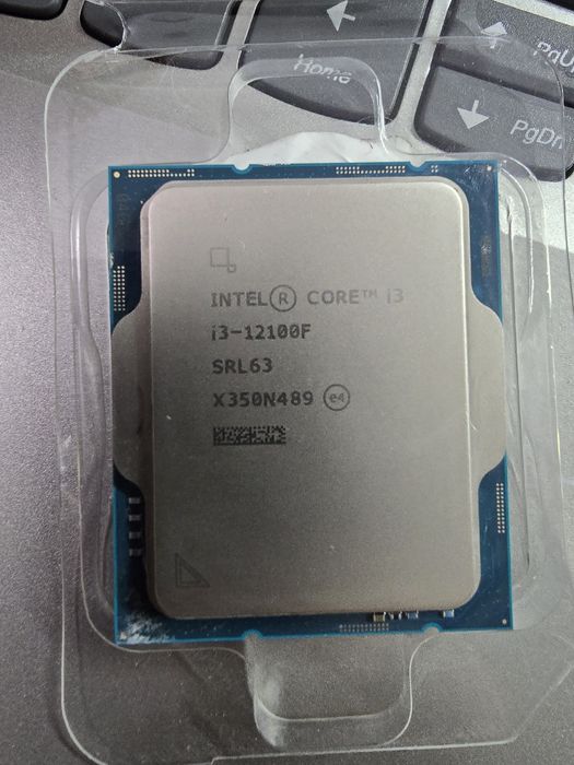 Процессор i3 12100f