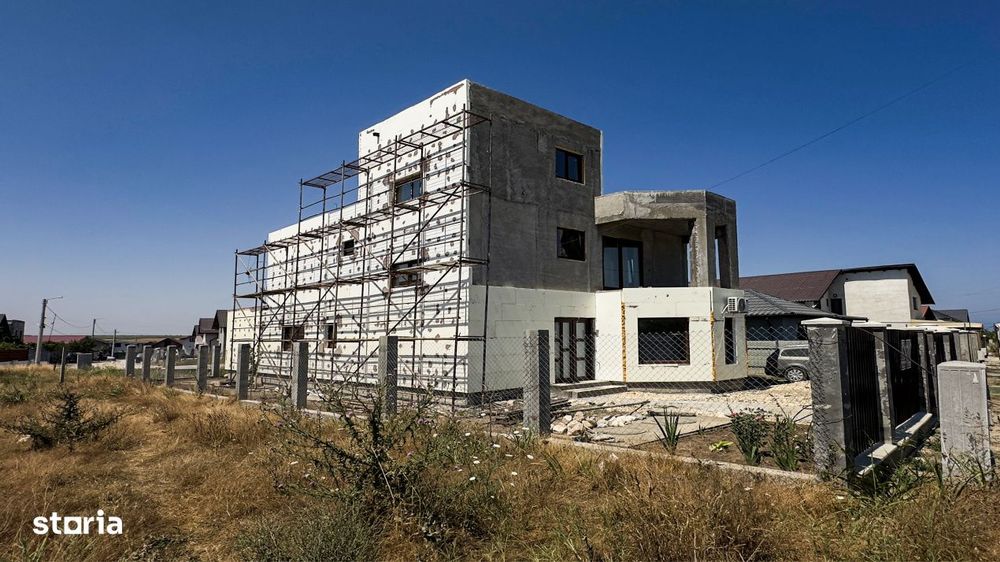 Vila cu 5 camere in Agigea- terasa generoasa la etajul 2