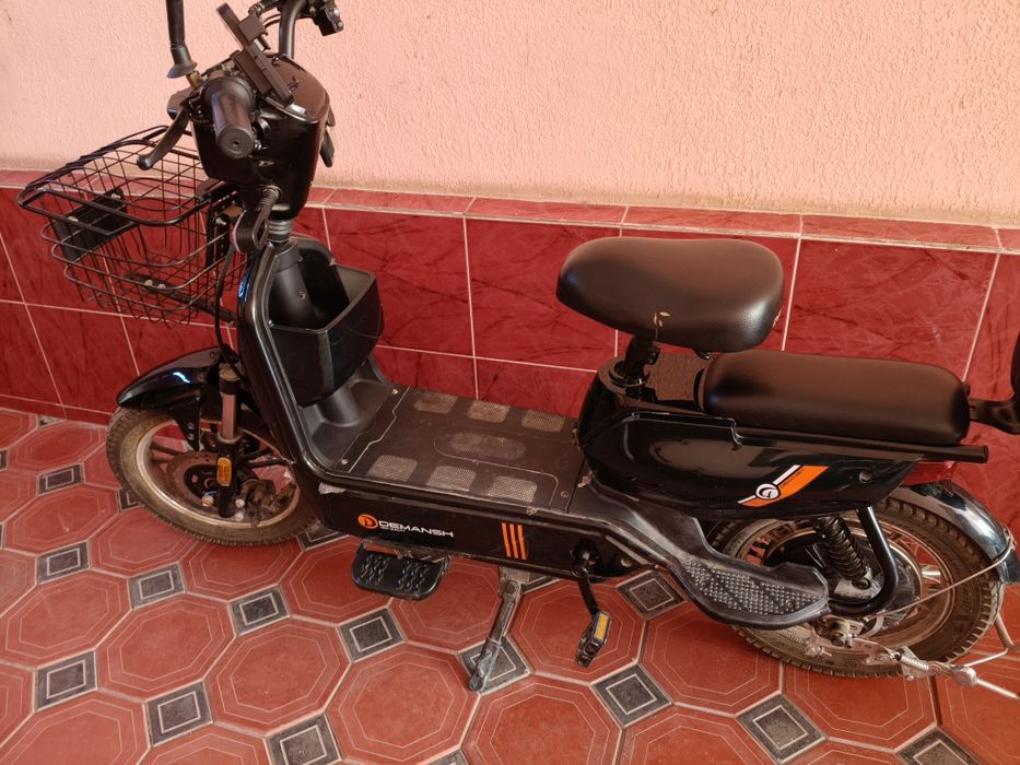 Электроскутер Demansh, в хорошем состоянии