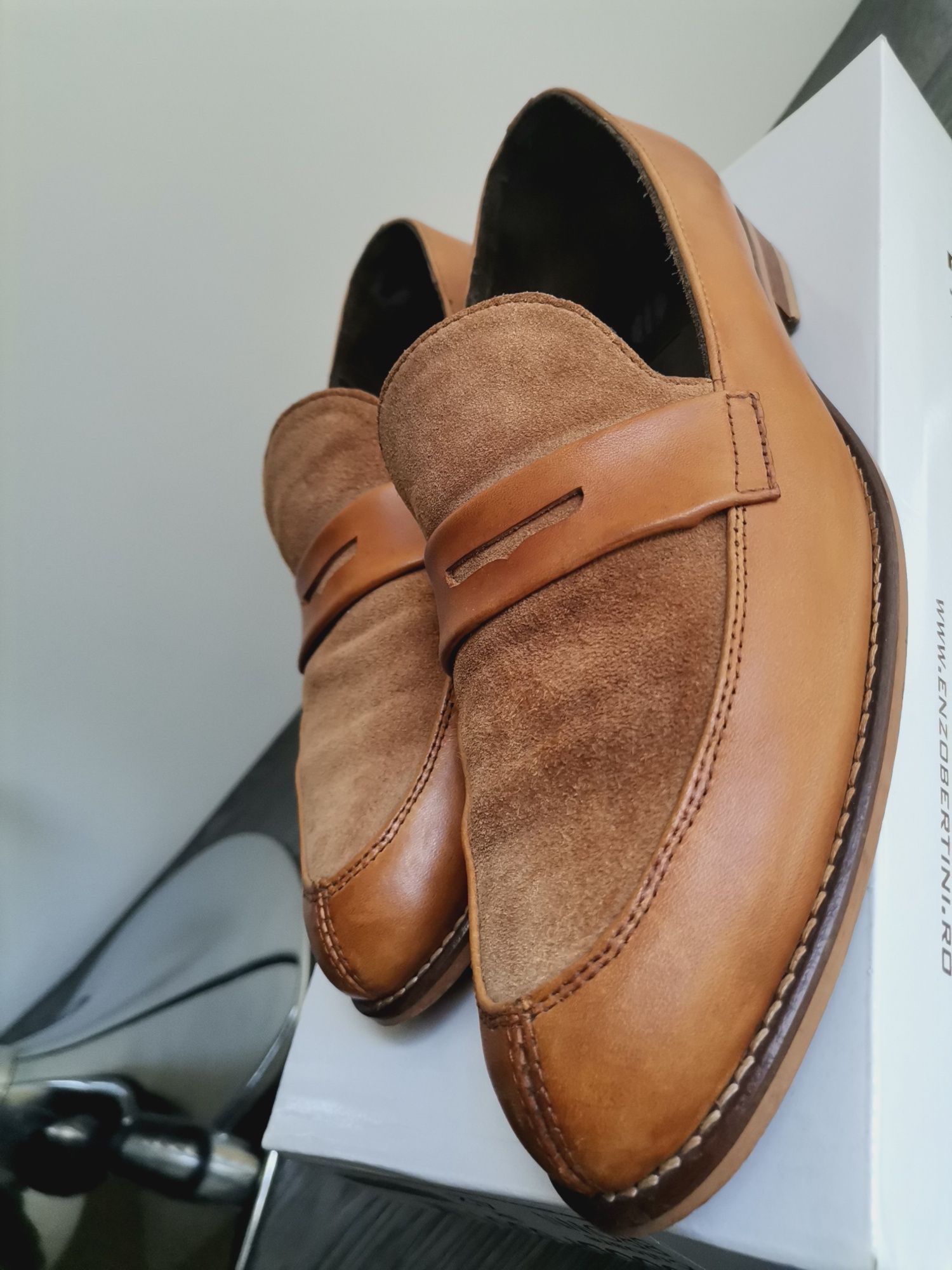 Pantofi / mocasini / loafersi