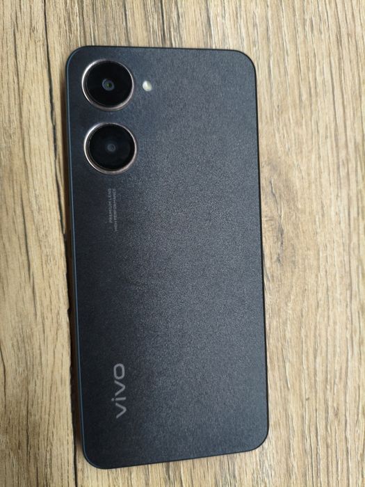 Телефон vivo YO3
