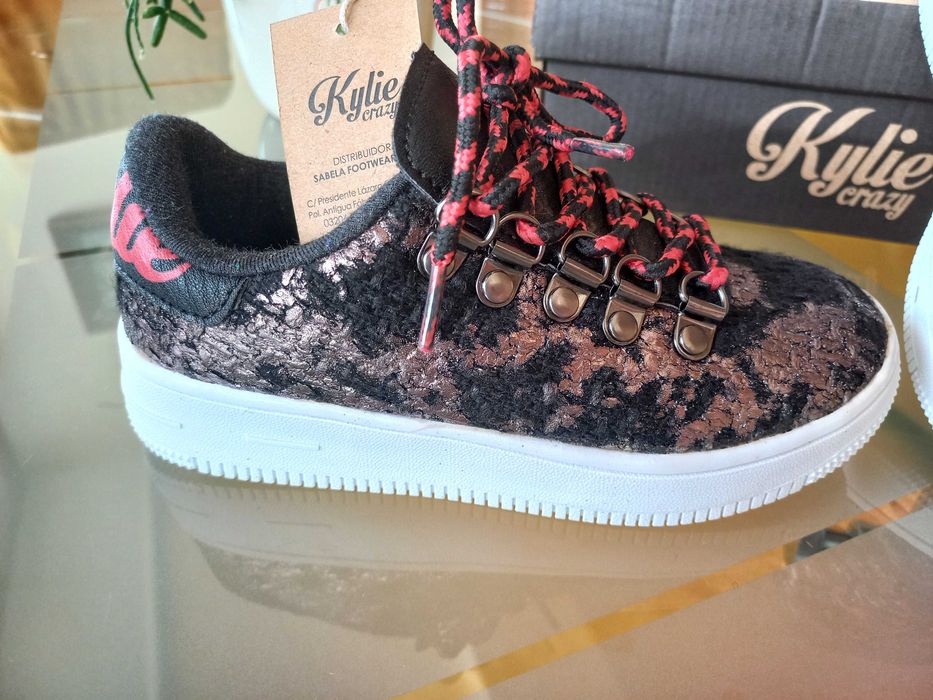 Детски спортни текстилни обувки