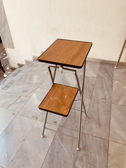 Ретро сгъваем стълбичка-масичка