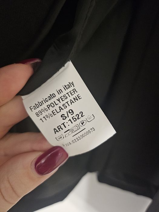 Дамски костюм в черно